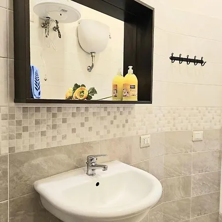 בית נופש Garibaldi Saint-michel House 6 נאפולי