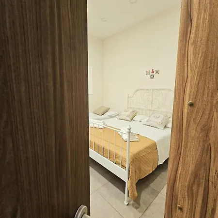 בית נופש Garibaldi Saint-michel House 6