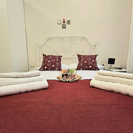 Garibaldi Saint-michel House 6 בית נופש נאפולי