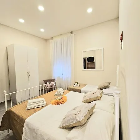 בית נופש Garibaldi Saint-michel House 6 נאפולי