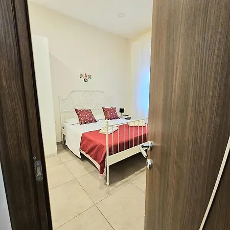 Garibaldi Saint-michel House 6 * נאפולי