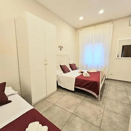 Garibaldi Saint-michel House 6 * Nápoles